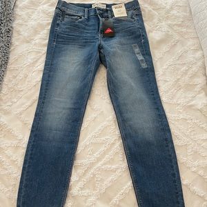 MUDD Low rise skinny stretch jeans